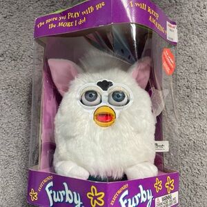 Vintage 1998 Tiger Electronics FURBY Model 70-800 White W/ Pink Ears Brand New
